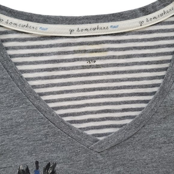 Graphic Tee Arrow Print w/ Contrast Striped Back V-neck Grey Women’s Size XS - Picture 4 of 9